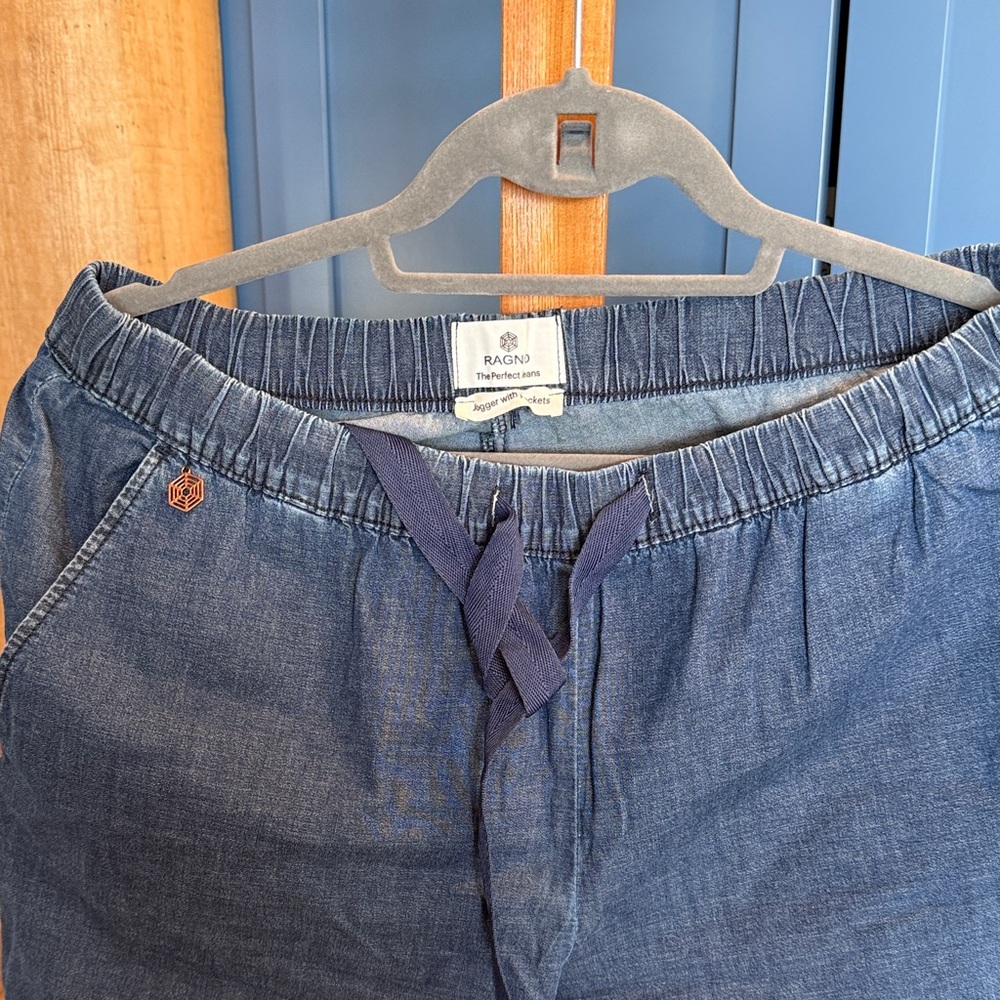 RAGNO Blue Elastic Waist soft cotton joggers. NWOT
